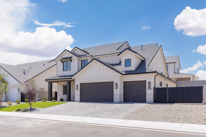 Property Photo: 2926 E Naboo Ln UT 84790