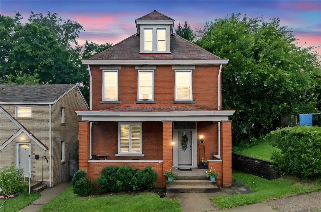 Property Photo:  312 Bellbrook St  PA 15226 