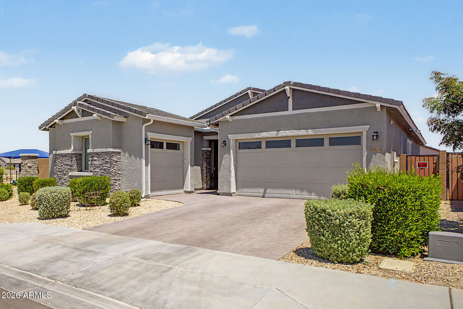 Property Photo:  10924 W Wood Street  AZ 85353 
