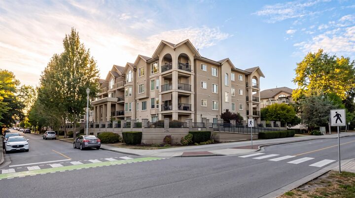 Property Photo: 20281 53A Avenue 401 BC V3A 3V6