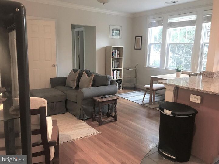 Property Photo: 401 Commonwealth Avenue 31A VA 22301