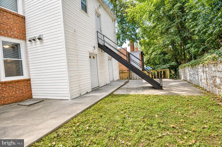 Property Photo:  2806 Pomeroy Road SE  DC 20020 
