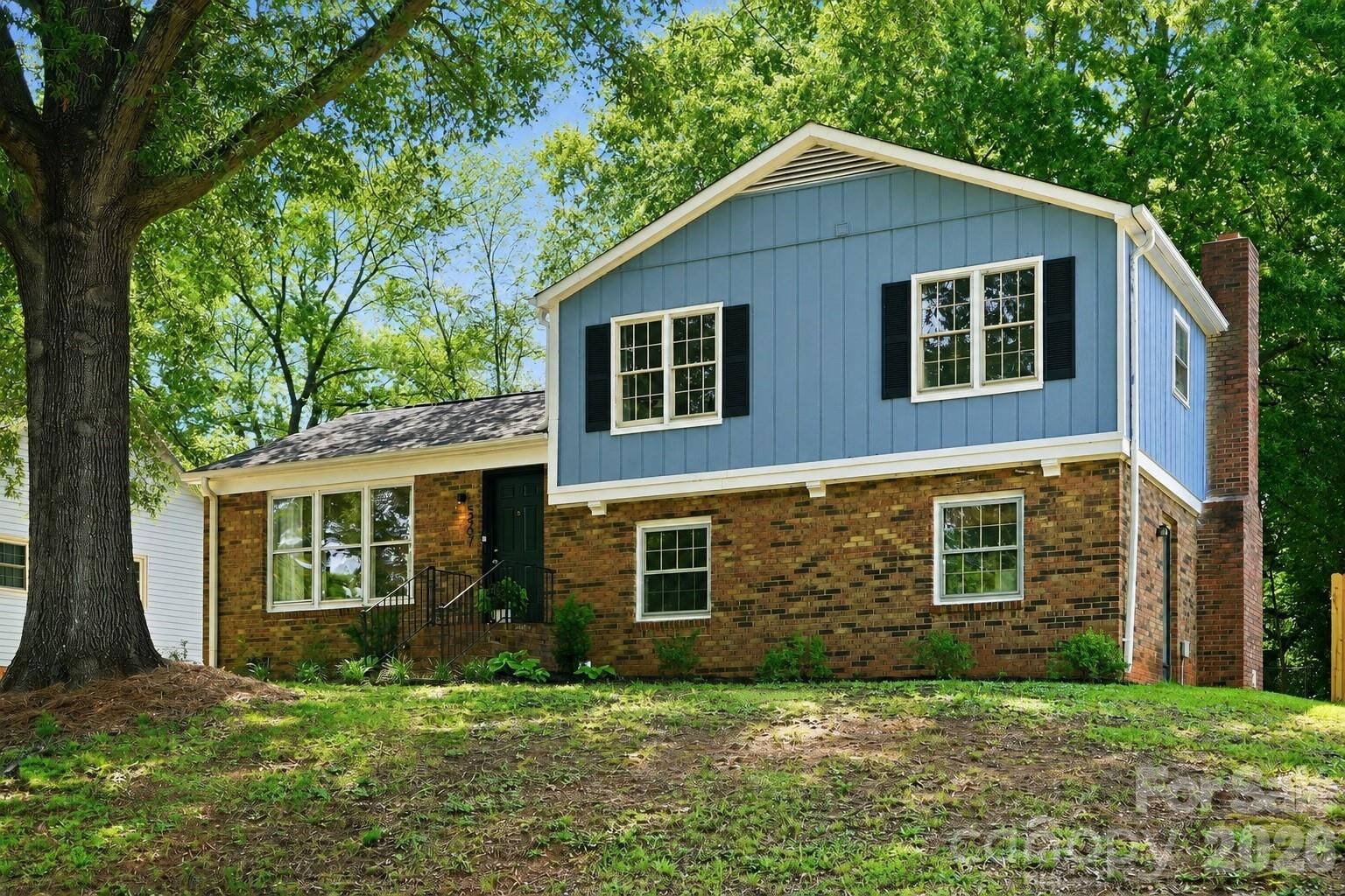 Property Photo: 5407 Autumn End Circle NC 28212