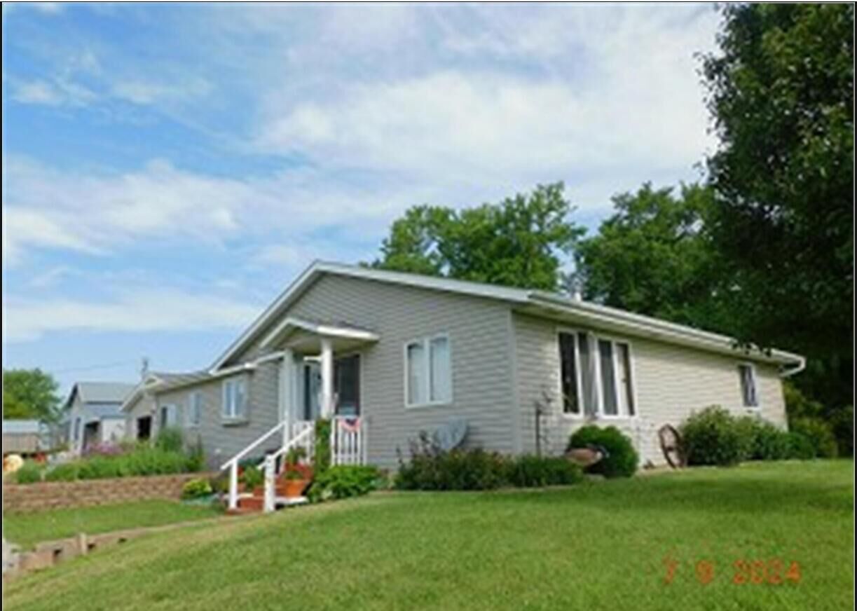 Property Photo:  17921 510th Avenue Avenue  IA 50014 