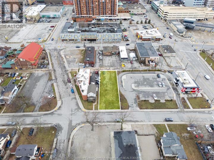 Property Photo:  667 Windsor Avenue  ON N9A 1J6 