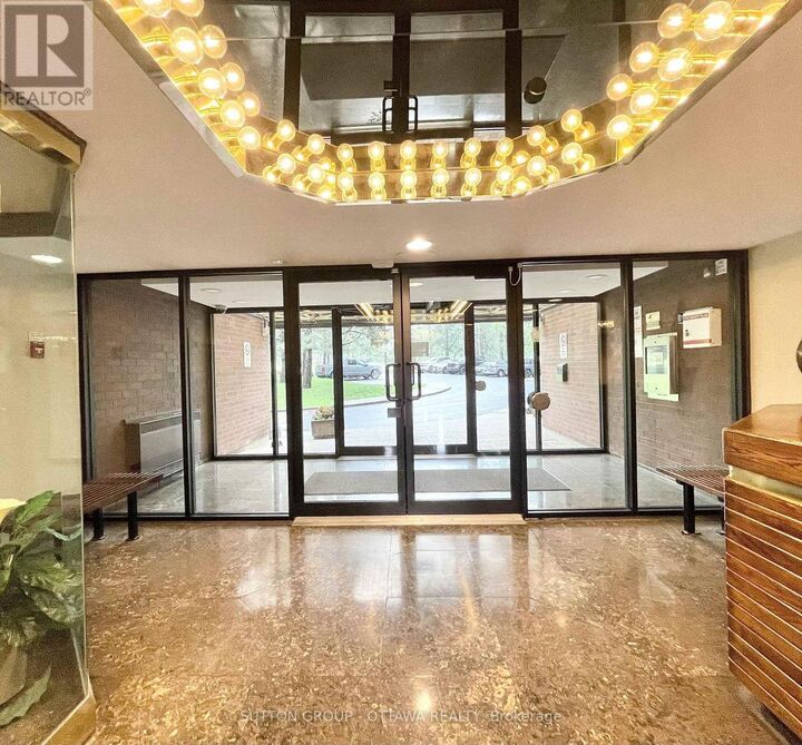 Property Photo: 2871 Richmond Road 810 ON K2B 8M5