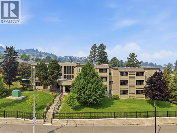 1560 Summit Drive 224 — photo 1
