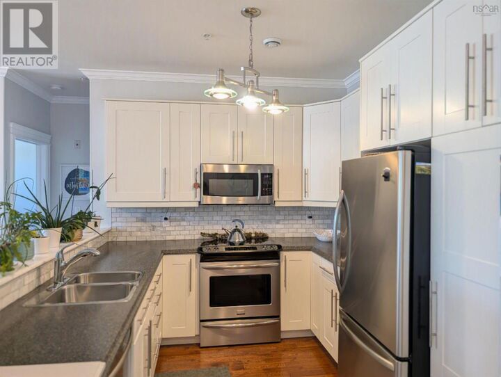 Property Photo:  24 Harbourside Drive 204  NS B4P 2C1 