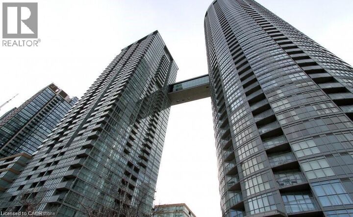 Property Photo:  15 Iceboat Terrace 2203  ON M5V 4A5 