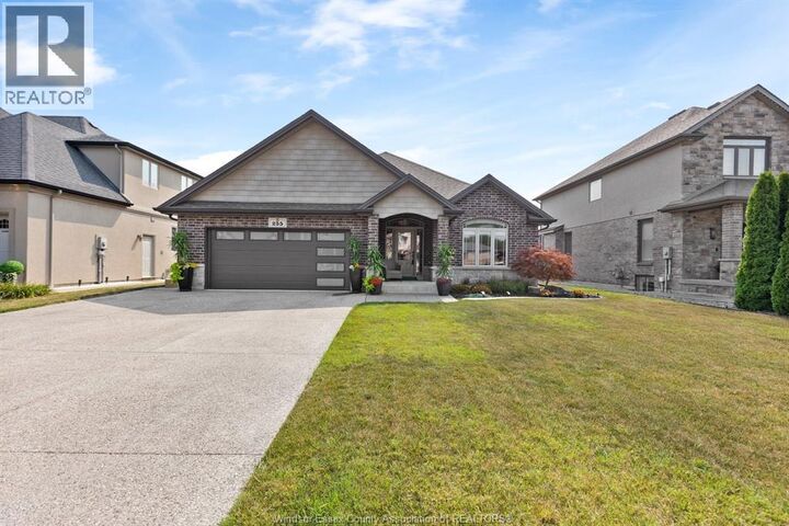 Property Photo: 255 Maxwell Crescent ON N0R 1A0