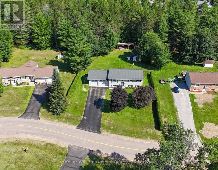 Property Photo:  12 Jamie Crescent  ON K8H 3N2 