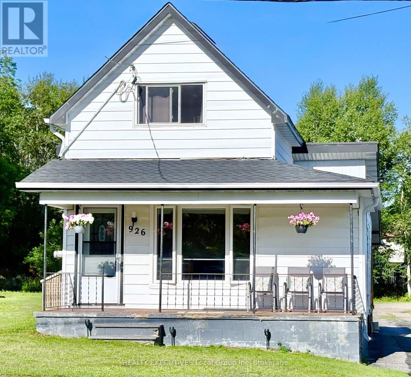 Property Photo:  926 Main Street North  ON P0H 1H0 