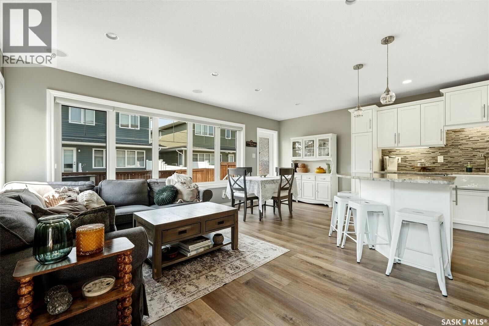 Property Photo:  213 4002 Sandhill Crescent  SK S4V 3J1 