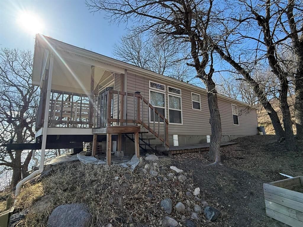 Property Photo: 9218 Oak Drive MB R0K 0Y0