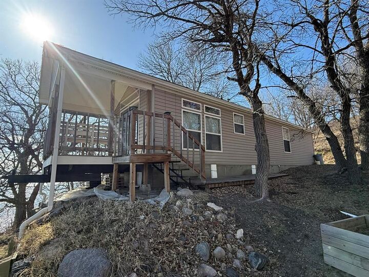 9218 Oak Drive — photo 1