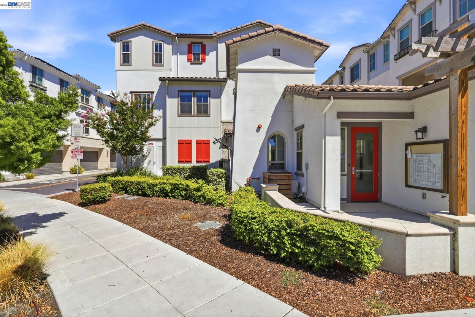 Property Photo: 332 Harcot Ter CA 94085