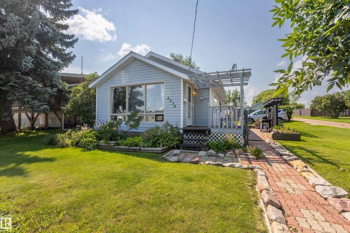 Property Photo: 4834 51 Street AB T0G 1L0