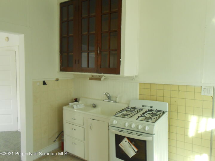 Property Photo:  622 N Main  Apt. 5  PA 18504 