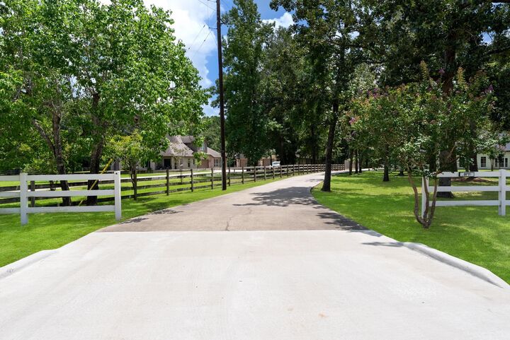 Property Photo:  8711 Sendera Drive  TX 77354 