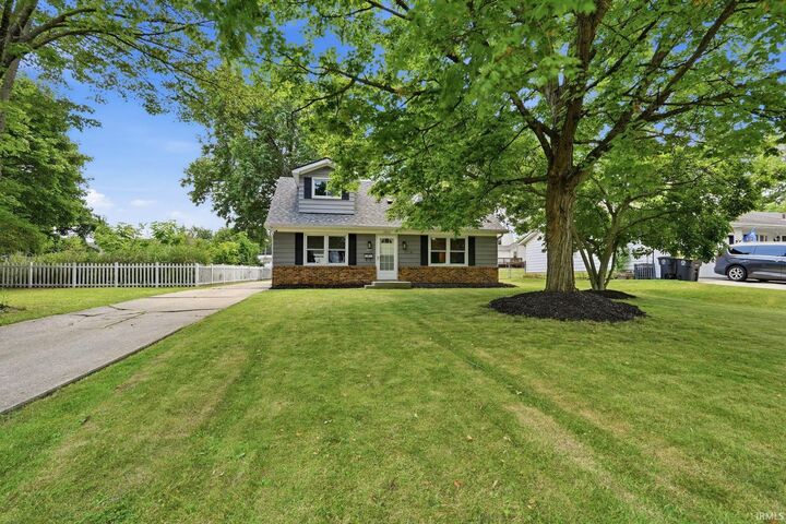 Property Photo: 1534 Glenwood Avenue IN 46805