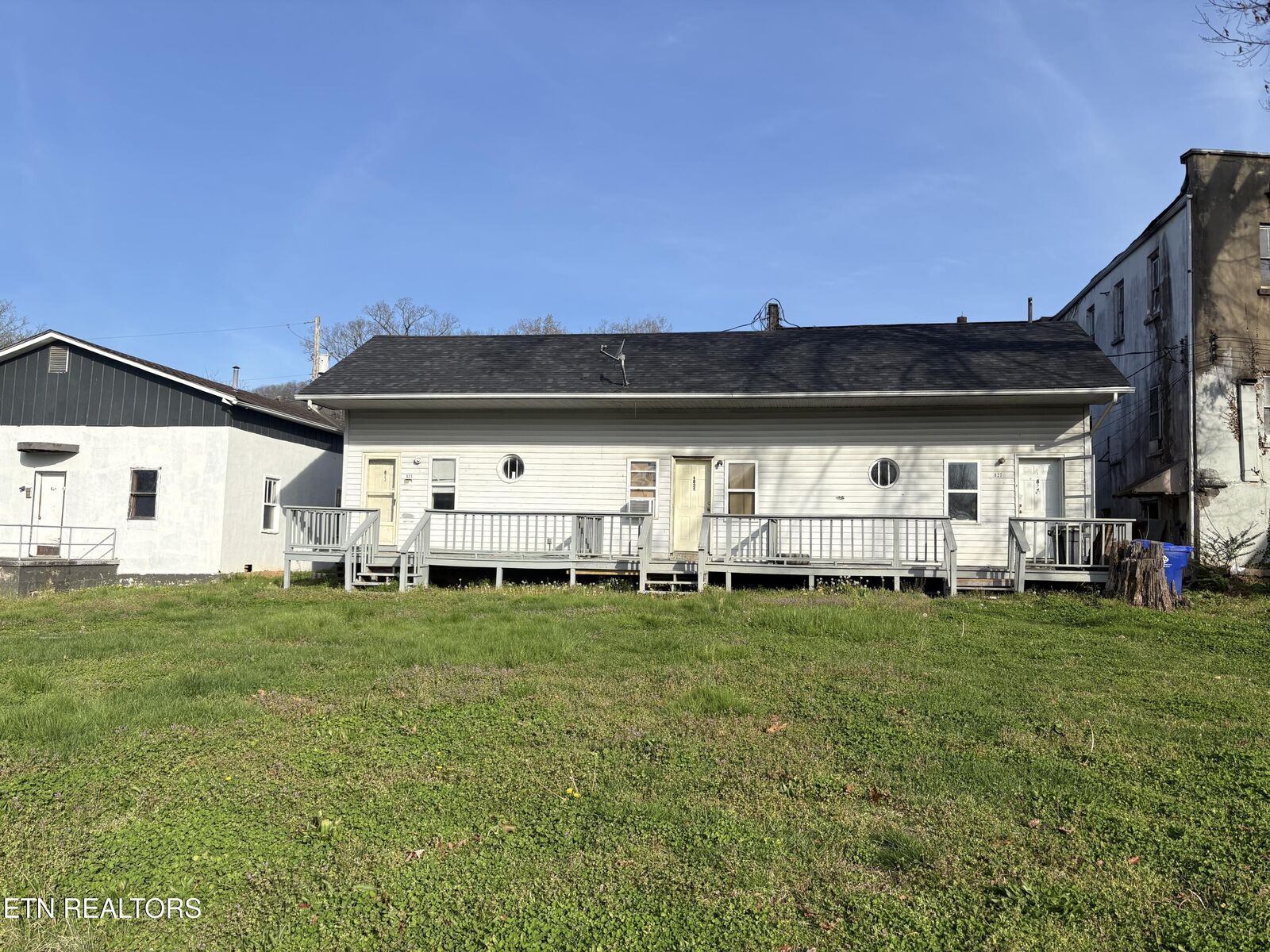 Property Photo:  825 Siluria St 825  TN 37748 