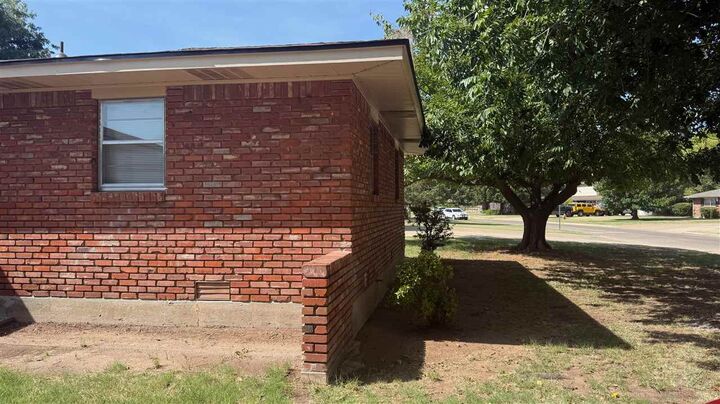 Property Photo: 507 NW 40th OK 73505