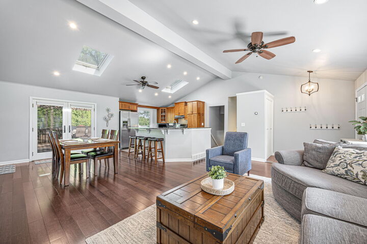 Property Photo: 8680 N Regent Rd WI 53217