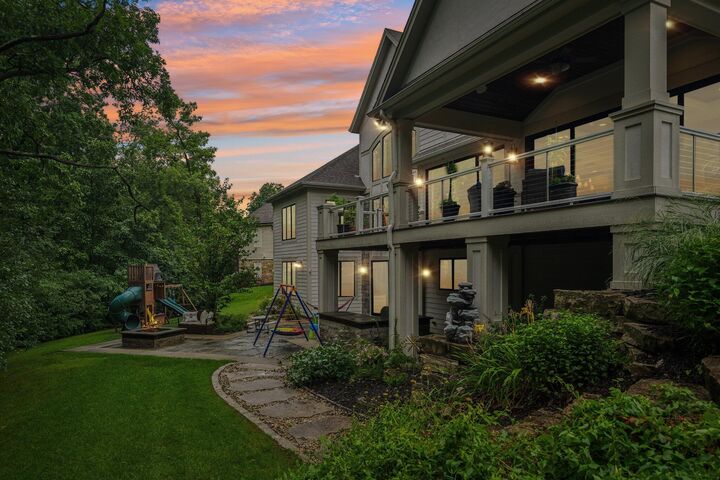 Property Photo:  1646 Twisted Oak Ct  WI 53029 