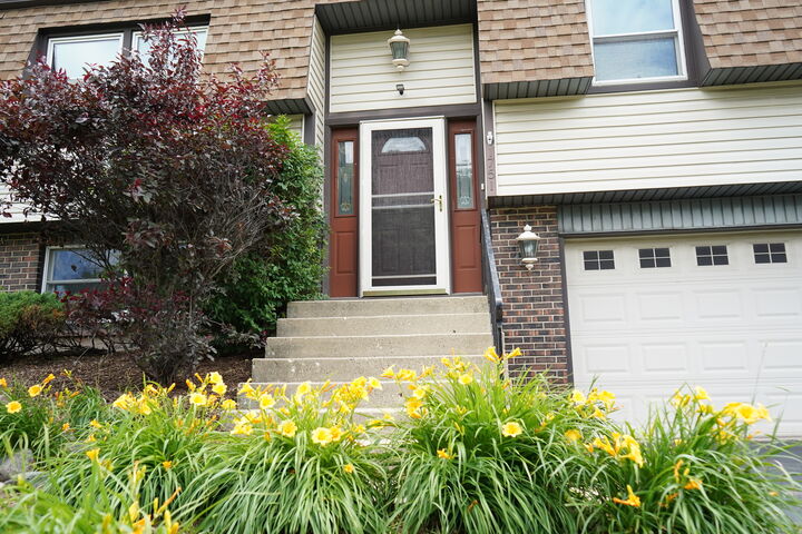 Property Photo: 1751 President Street IL 60139