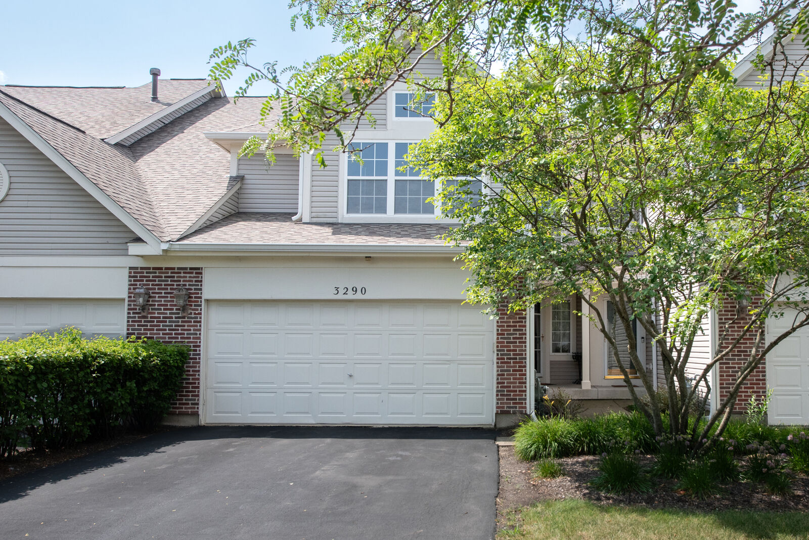 Property Photo: 3290 Cool Springs Court IL 60564