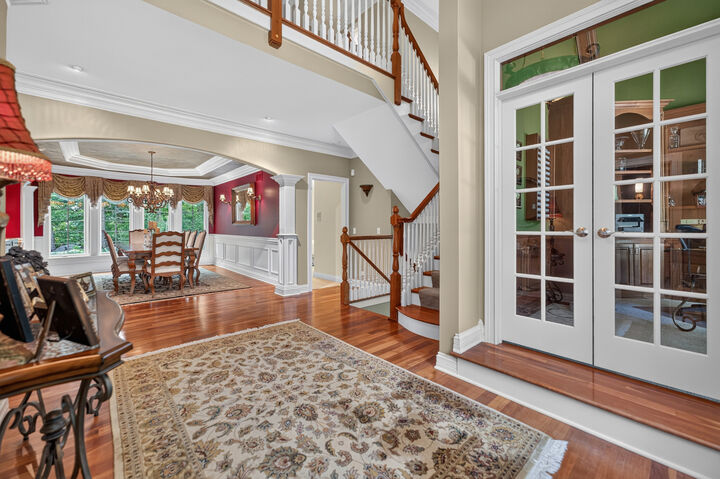 Property Photo:  770 Reserve Court  IL 60177 