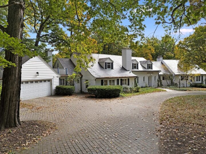 Property Photo: 1850 N Mulford Road IL 61107