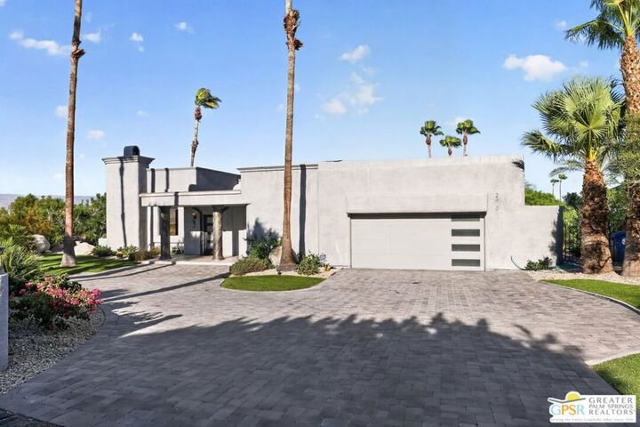 Property Photo:  2300 N Vista Drive  CA 92262 