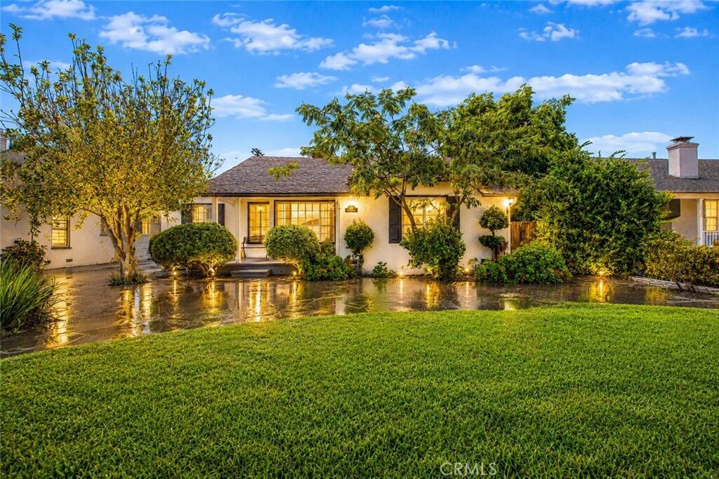 Property Photo:  6331 Murietta Avenue  CA 91401 
