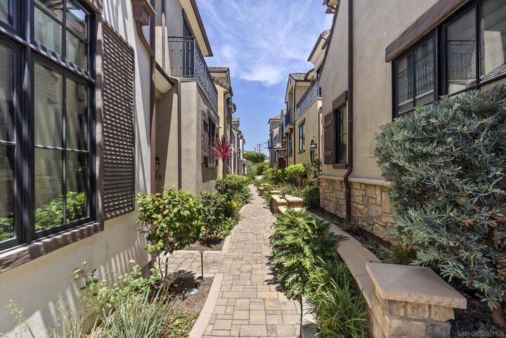 Property Photo: 718 Silver CA 92037