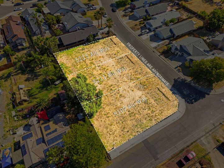 Property Photo: 5107 Alii Way CA 95838