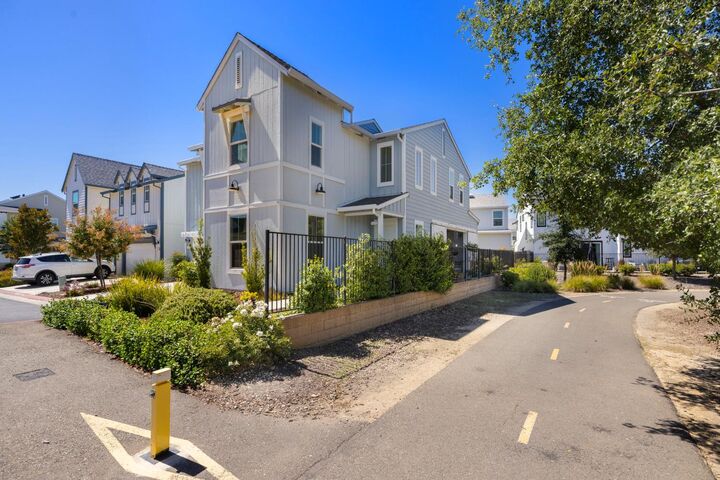 Property Photo: 700 Silo Street CA 95630