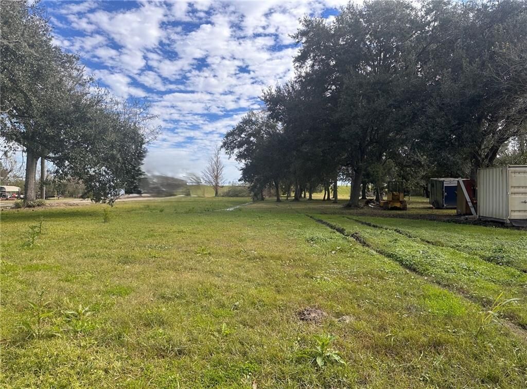 Property Photo: 11779 Highway 23 Highway LA 70037