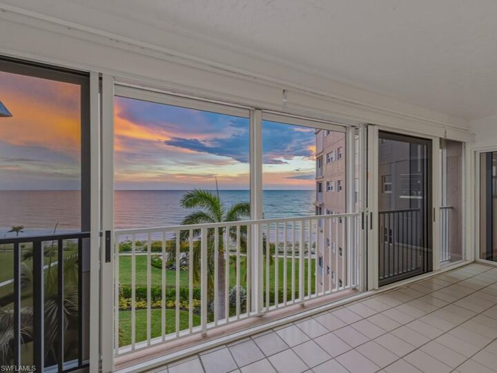 Property Photo: 2905 Gulf Shore Blvd N 501N FL 34103