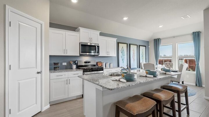 Property Photo: 4240 Sunny Branch Lane TX 76036