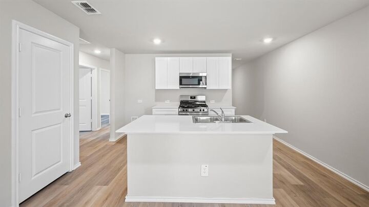 Property Photo: 5412 Corduroy Road TX 76249