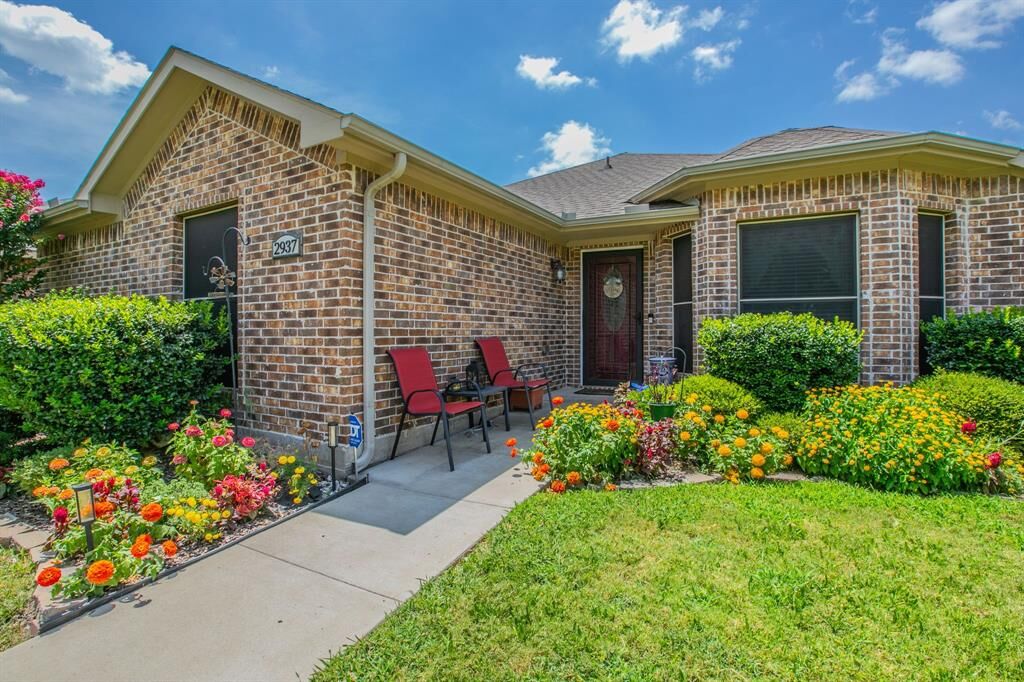 Property Photo:  2937 Mayfair Lane  TX 75134 