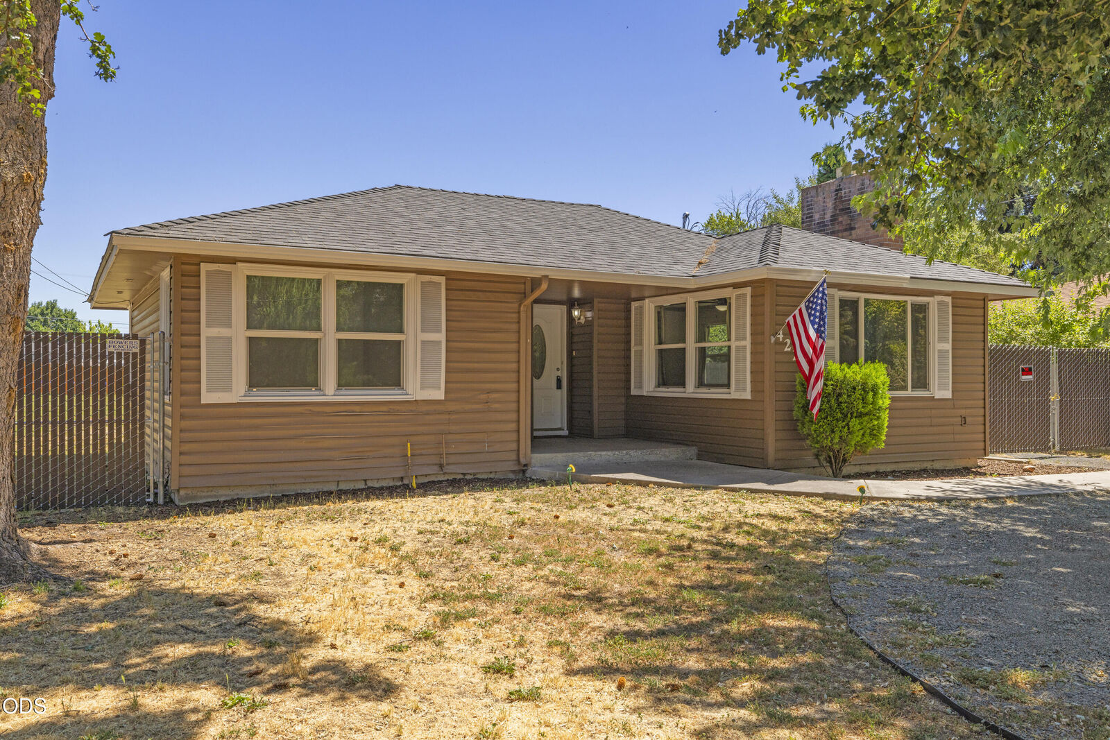 Property Photo:  4225 Summers Lane  OR 97603 