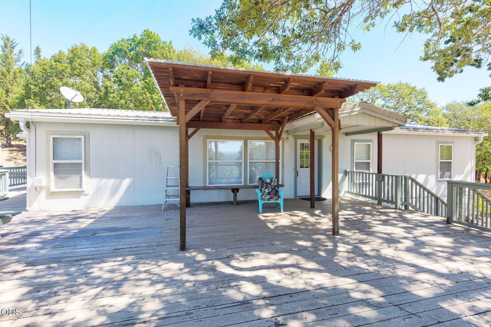 Property Photo: 880 Jumpoff Joe Creek Road OR 97526