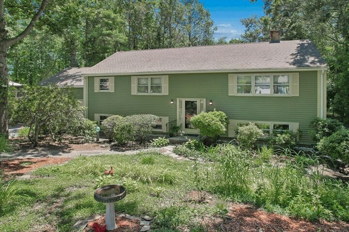 Property Photo: 19 Hickory Drive MA 01609
