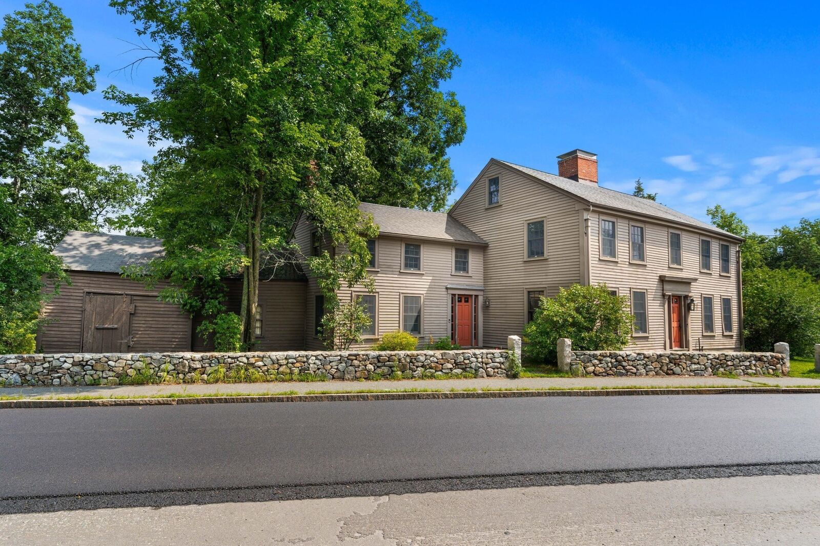 Property Photo:  17 Elm St  MA 01864 