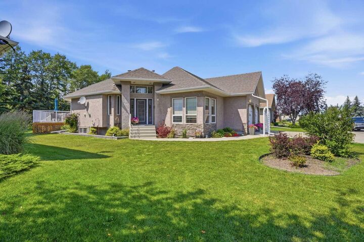 Property Photo:  5618 63 Avenue  AB T4H 1K7 