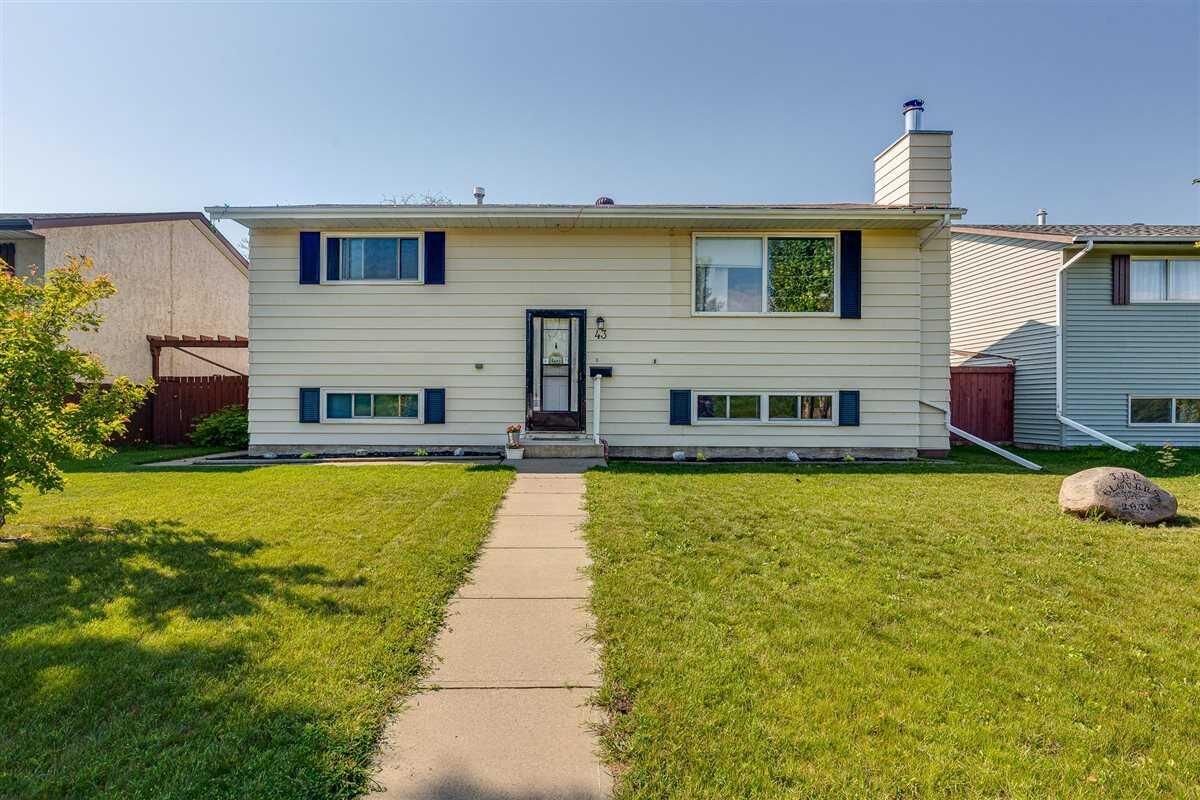 Property Photo:  43 Oak Street  AB T4P 2N7 