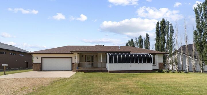 Property Photo: 3806 50 Street AB T4V 4B8