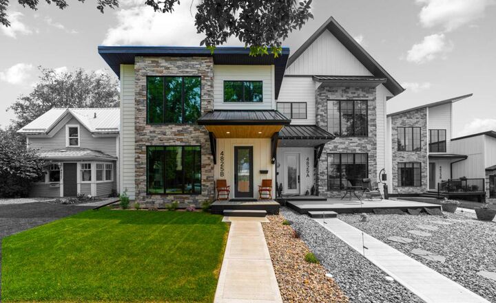 Property Photo: B+D, 4825 54 Street B+D AB T4V 2A3